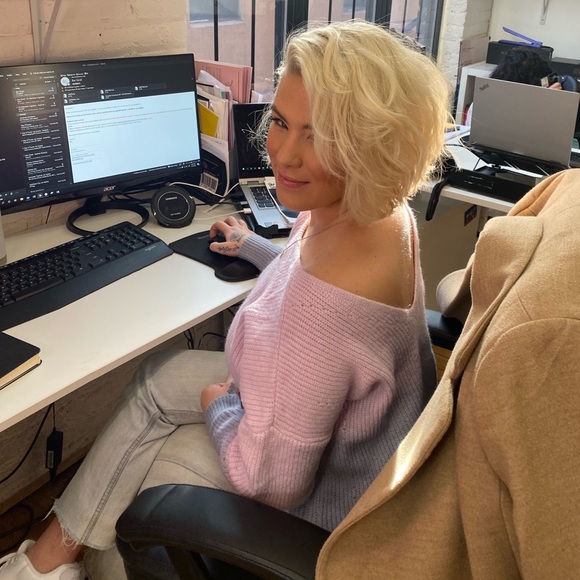 Meet your posher, Leyla! - Picture 2 of 4